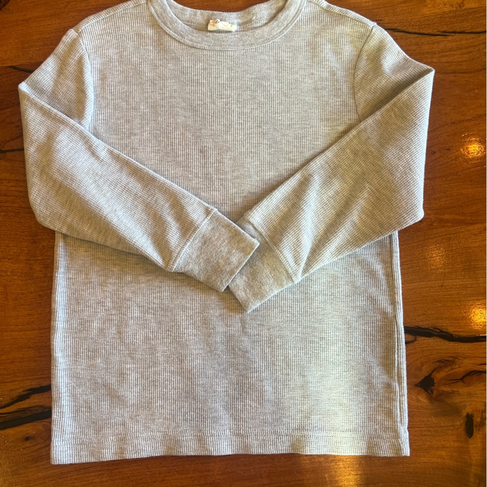 CRAZY 8. BOYS waffle shirt. Boys size 6.